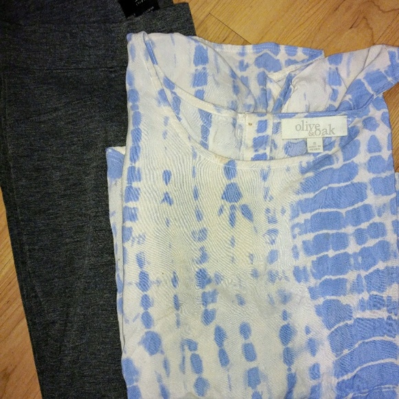 Olive & Oak top with wooden buttons - Picture 1 of 5